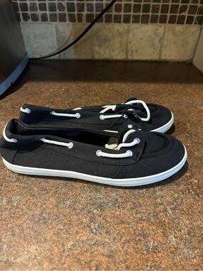 🌿Twisted Black Canvas Boat Shoes with White Laces